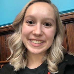 Meet your Posher, Demi